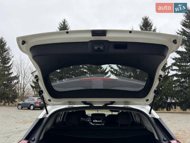 Білий Кіа Niro, об'ємом двигуна 0 л та пробігом 141 тис. км за 19499 $, фото 50 на Automoto.ua