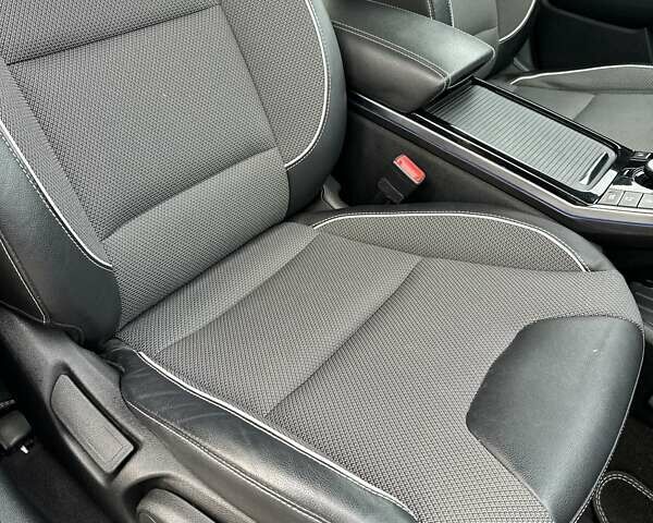 Білий Кіа Niro, об'ємом двигуна 0 л та пробігом 147 тис. км за 18800 $, фото 50 на Automoto.ua