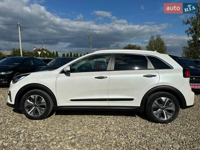 Білий Кіа Niro, об'ємом двигуна 0 л та пробігом 62 тис. км за 24400 $, фото 16 на Automoto.ua