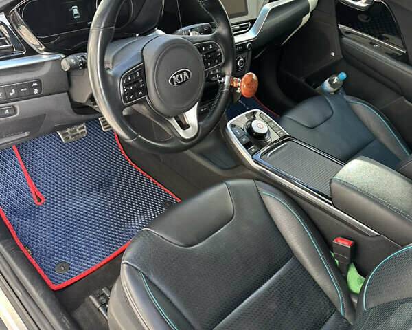 Белый Киа Niro, объемом двигателя 0 л и пробегом 124 тыс. км за 19800 $, фото 8 на Automoto.ua