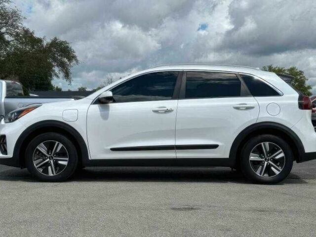 Белый Киа Niro, объемом двигателя 1.6 л и пробегом 65 тыс. км за 7100 $, фото 3 на Automoto.ua