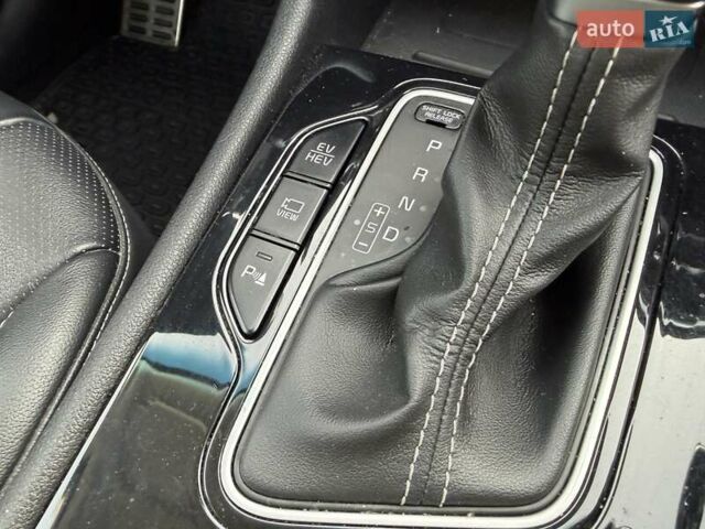 Белый Киа Niro, объемом двигателя 1.58 л и пробегом 200 тыс. км за 18600 $, фото 27 на Automoto.ua