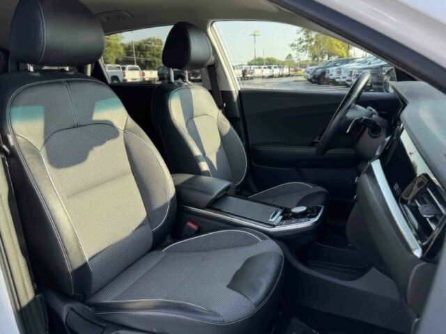 Киа Niro 2020 в Полтаве на Automoto.ua Белый Киа Niro, объемом двигателя 0 л и пробегом 44 тыс. км за 10300 $, фото 10 на Automoto.ua