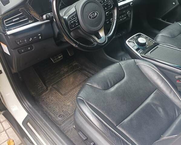 Белый Киа Niro, объемом двигателя 0 л и пробегом 200 тыс. км за 19000 $, фото 10 на Automoto.ua