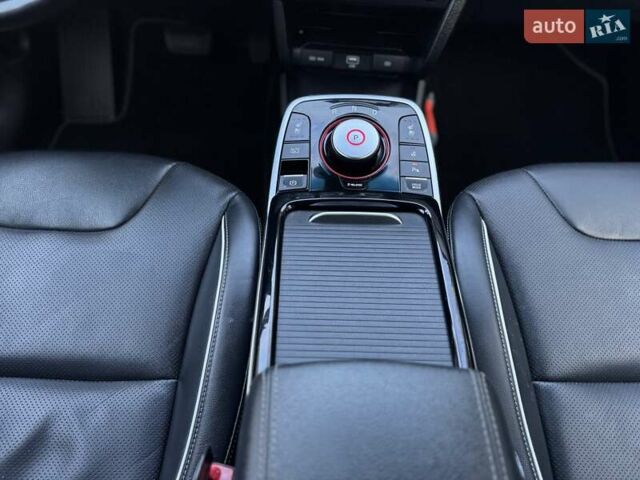 Белый Киа Niro, объемом двигателя 0 л и пробегом 72 тыс. км за 18600 $, фото 69 на Automoto.ua