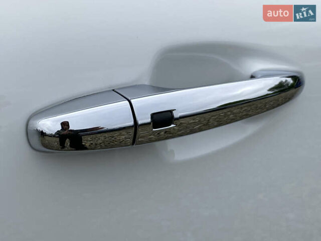 Белый Киа Niro, объемом двигателя 0 л и пробегом 96 тыс. км за 19950 $, фото 10 на Automoto.ua