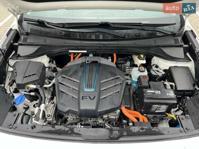Белый Киа Niro, объемом двигателя 0 л и пробегом 146 тыс. км за 19799 $, фото 17 на Automoto.ua