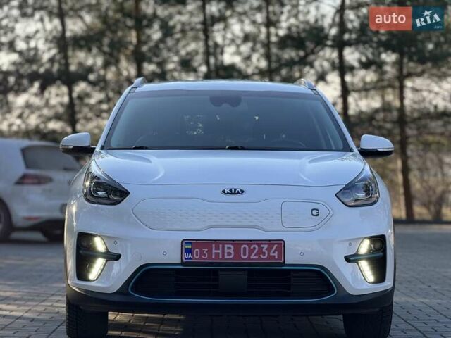 Белый Киа Niro, объемом двигателя 0 л и пробегом 72 тыс. км за 18600 $, фото 5 на Automoto.ua