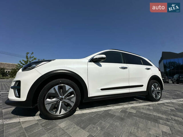 Белый Киа Niro, объемом двигателя 0 л и пробегом 103 тыс. км за 21000 $, фото 52 на Automoto.ua