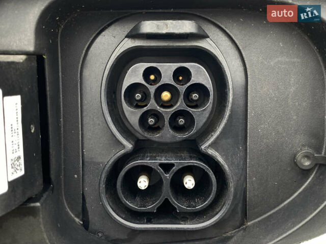 Белый Киа Niro, объемом двигателя 0 л и пробегом 96 тыс. км за 19950 $, фото 11 на Automoto.ua