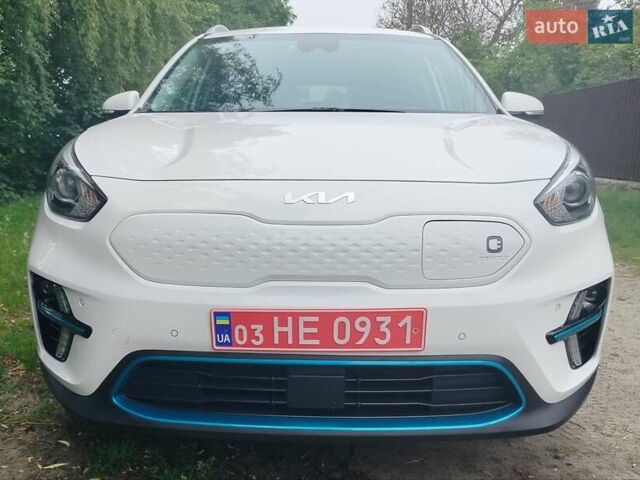 Білий Кіа Niro, об'ємом двигуна 0 л та пробігом 75 тис. км за 19700 $, фото 51 на Automoto.ua
