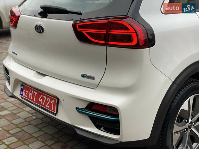Белый Киа Niro, объемом двигателя 0 л и пробегом 150 тыс. км за 18299 $, фото 10 на Automoto.ua