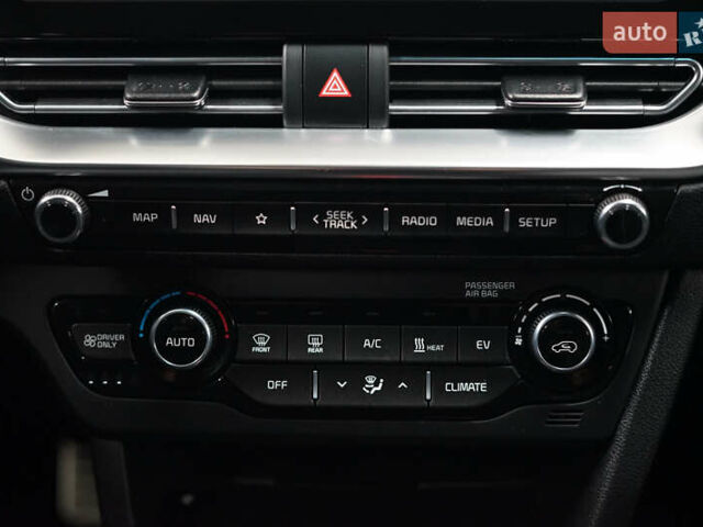 Киа Niro 2021 в Киеве на Automoto.ua Белый Киа Niro, объемом двигателя 0 л и пробегом 52 тыс. км за 18200 $, фото 19 на Automoto.ua