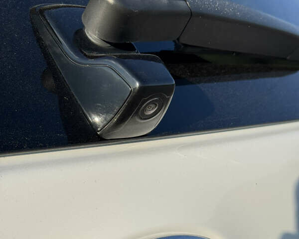 Білий Кіа Niro, об'ємом двигуна 0 л та пробігом 107 тис. км за 20900 $, фото 38 на Automoto.ua