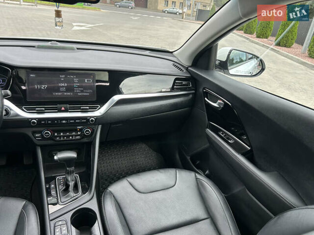 Белый Киа Niro, объемом двигателя 1.58 л и пробегом 54 тыс. км за 22900 $, фото 29 на Automoto.ua