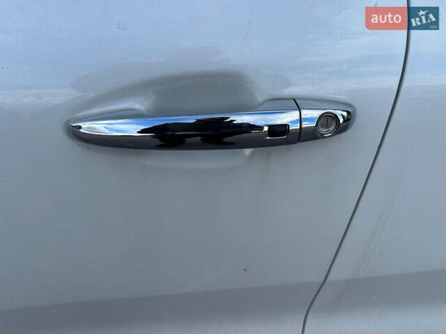 Белый Киа Niro, объемом двигателя 1.6 л и пробегом 40 тыс. км за 25150 $, фото 38 на Automoto.ua