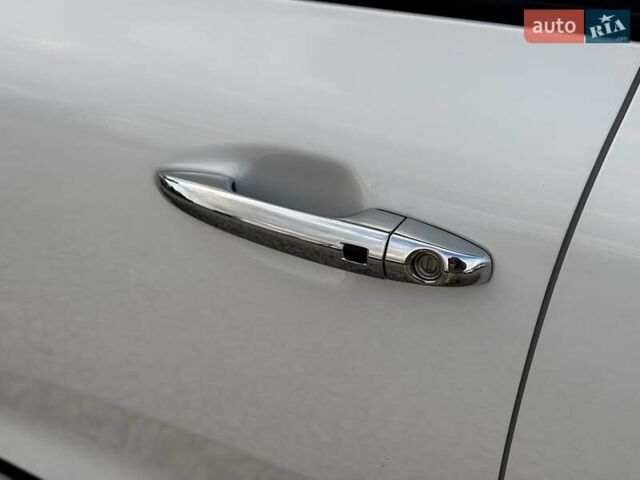 Белый Киа Niro, объемом двигателя 0 л и пробегом 72 тыс. км за 23600 $, фото 15 на Automoto.ua