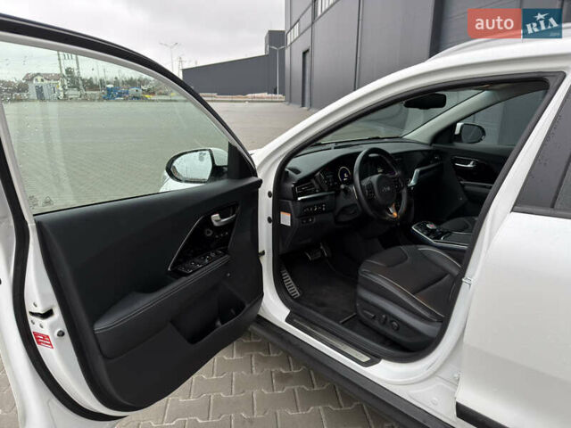 Белый Киа Niro, объемом двигателя 0 л и пробегом 51 тыс. км за 24200 $, фото 12 на Automoto.ua
