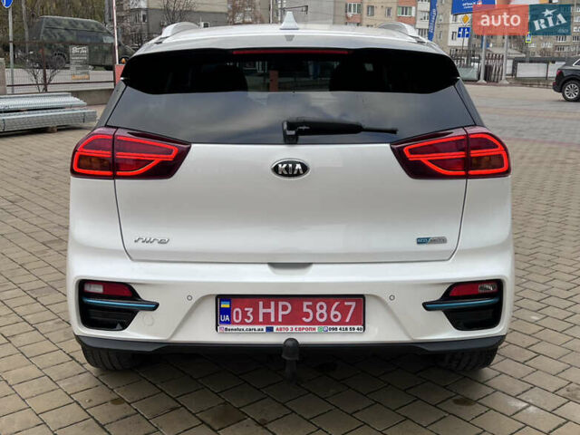Белый Киа Niro, объемом двигателя 0 л и пробегом 129 тыс. км за 19200 $, фото 5 на Automoto.ua
