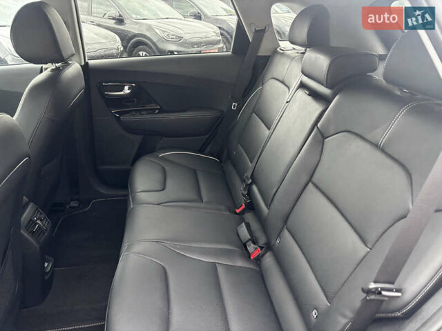 Белый Киа Niro, объемом двигателя 0 л и пробегом 48 тыс. км за 24350 $, фото 33 на Automoto.ua