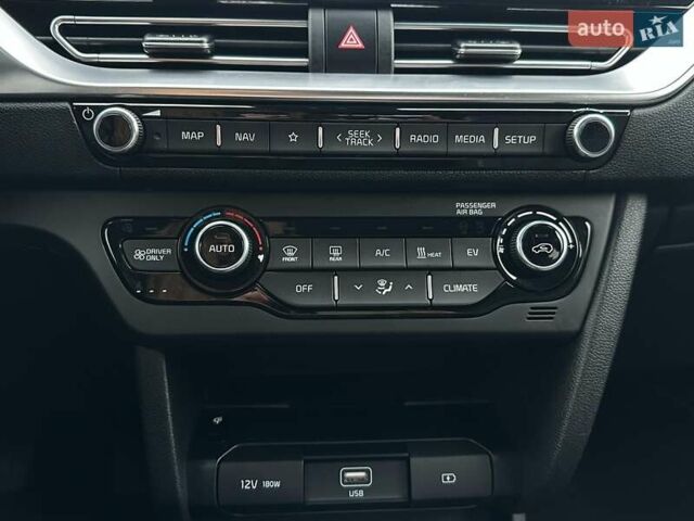 Белый Киа Niro, объемом двигателя 0 л и пробегом 56 тыс. км за 23400 $, фото 54 на Automoto.ua