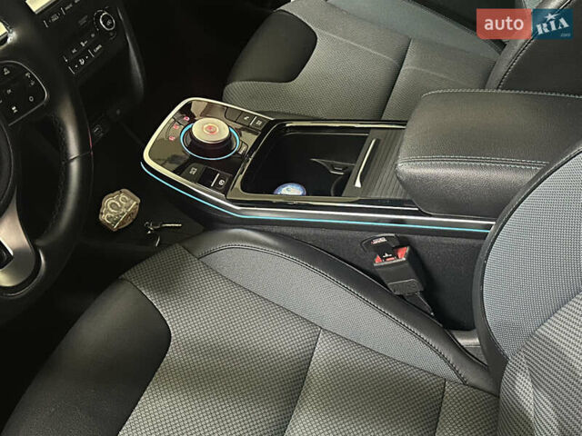 Белый Киа Niro, объемом двигателя 0 л и пробегом 122 тыс. км за 17999 $, фото 59 на Automoto.ua