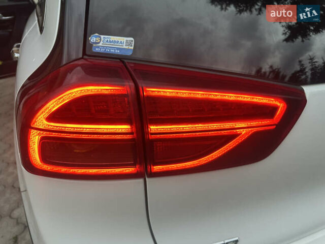 Белый Киа Niro, объемом двигателя 0 л и пробегом 122 тыс. км за 17999 $, фото 57 на Automoto.ua