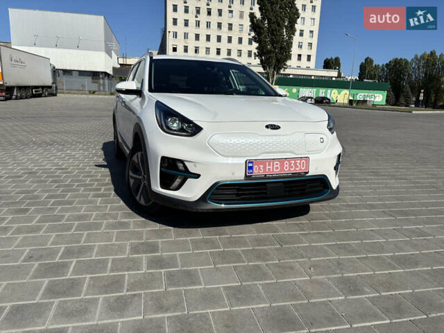 Белый Киа Niro, объемом двигателя 0 л и пробегом 80 тыс. км за 22319 $, фото 1 на Automoto.ua