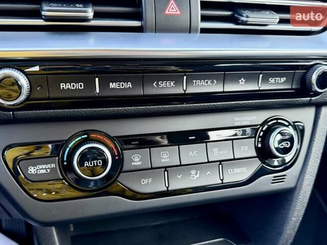 Белый Киа Niro, объемом двигателя 0 л и пробегом 22 тыс. км за 17300 $, фото 16 на Automoto.ua