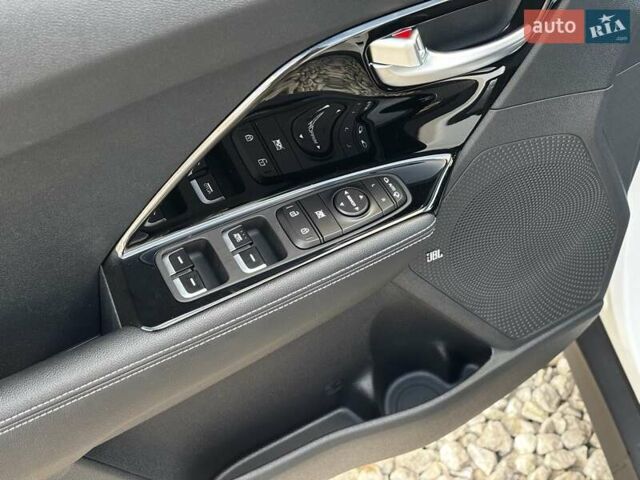 Белый Киа Niro, объемом двигателя 0 л и пробегом 72 тыс. км за 23600 $, фото 43 на Automoto.ua