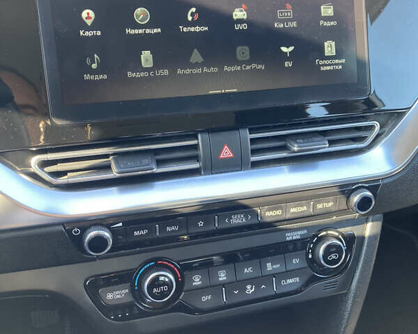 Білий Кіа Niro, об'ємом двигуна 0 л та пробігом 147 тис. км за 18200 $, фото 33 на Automoto.ua