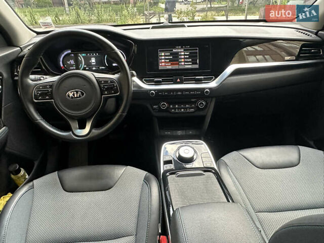 Белый Киа Niro, объемом двигателя 0 л и пробегом 122 тыс. км за 17999 $, фото 25 на Automoto.ua