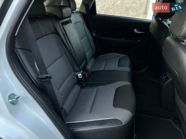 Белый Киа Niro, объемом двигателя 0 л и пробегом 179 тыс. км за 17800 $, фото 23 на Automoto.ua