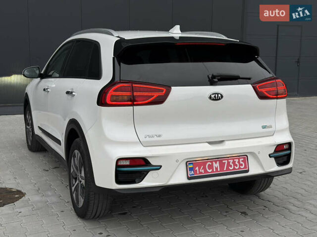 Белый Киа Niro, объемом двигателя 0 л и пробегом 39 тыс. км за 23400 $, фото 84 на Automoto.ua