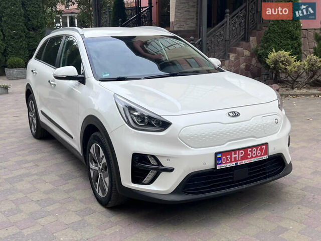 Белый Киа Niro, объемом двигателя 0 л и пробегом 92 тыс. км за 19800 $, фото 2 на Automoto.ua