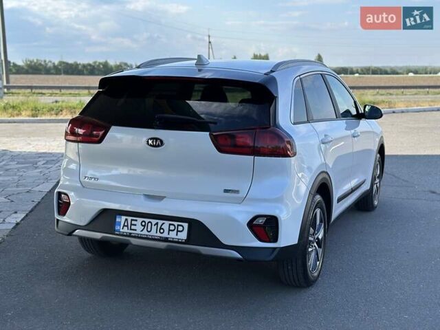 Белый Киа Niro, объемом двигателя 1.58 л и пробегом 18 тыс. км за 25900 $, фото 13 на Automoto.ua