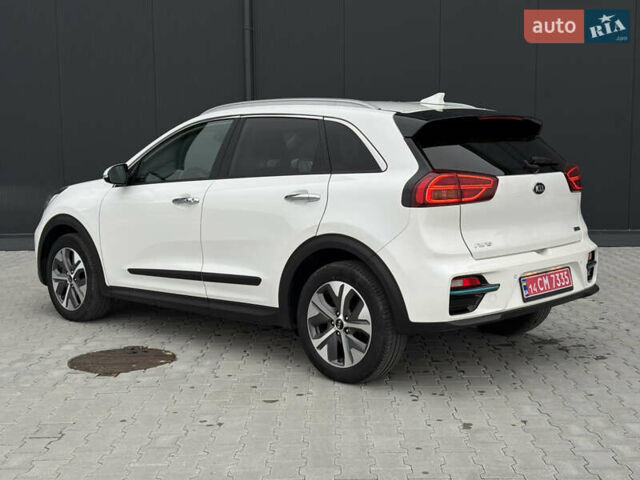 Белый Киа Niro, объемом двигателя 0 л и пробегом 39 тыс. км за 23400 $, фото 85 на Automoto.ua