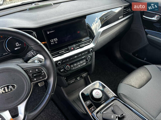 Белый Киа Niro, объемом двигателя 0 л и пробегом 53 тыс. км за 19999 $, фото 23 на Automoto.ua