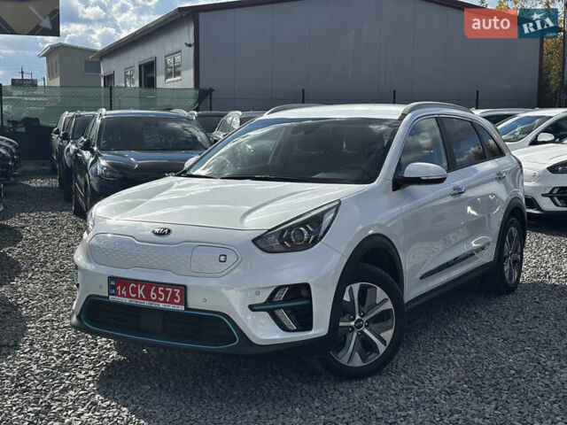 Белый Киа Niro, объемом двигателя 0 л и пробегом 53 тыс. км за 19999 $, фото 1 на Automoto.ua