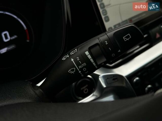 Білий Кіа Niro, об'ємом двигуна 0 л та пробігом 35 тис. км за 24400 $, фото 56 на Automoto.ua