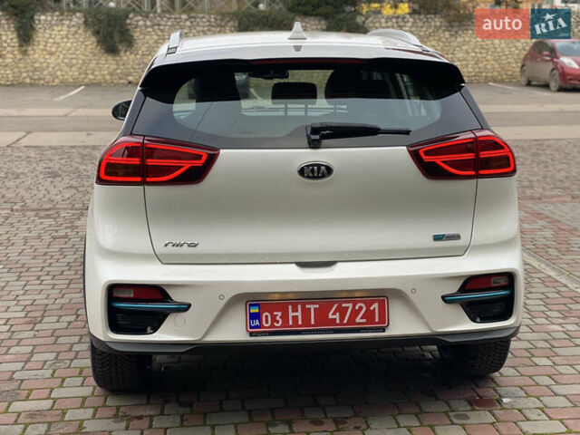 Белый Киа Niro, объемом двигателя 0 л и пробегом 150 тыс. км за 18299 $, фото 7 на Automoto.ua