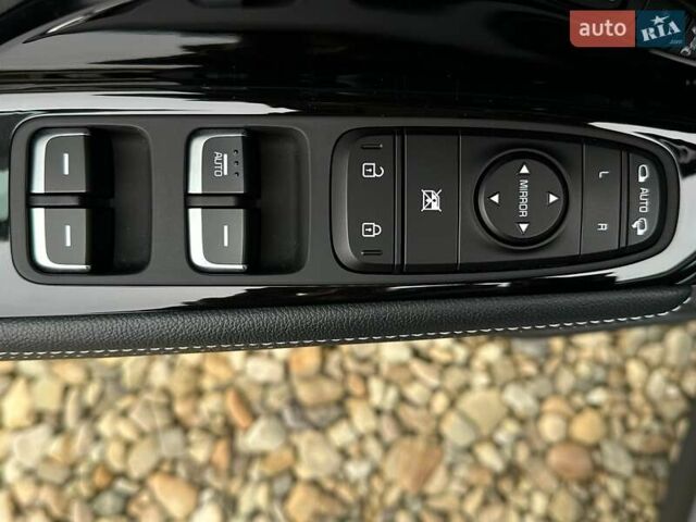 Белый Киа Niro, объемом двигателя 0 л и пробегом 56 тыс. км за 23400 $, фото 32 на Automoto.ua