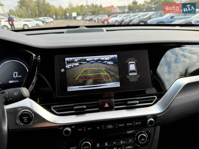 Білий Кіа Niro, об'ємом двигуна 0 л та пробігом 82 тис. км за 23266 $, фото 63 на Automoto.ua