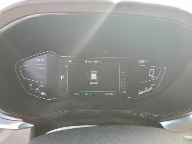 Белый Киа Niro, объемом двигателя 1.6 л и пробегом 65 тыс. км за 3500 $, фото 8 на Automoto.ua