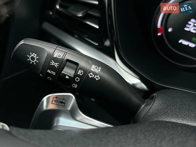 Белый Киа Niro, объемом двигателя 0 л и пробегом 38 тыс. км за 24700 $, фото 51 на Automoto.ua