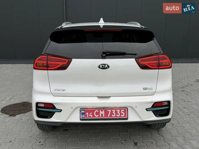 Белый Киа Niro, объемом двигателя 0 л и пробегом 39 тыс. км за 23400 $, фото 82 на Automoto.ua