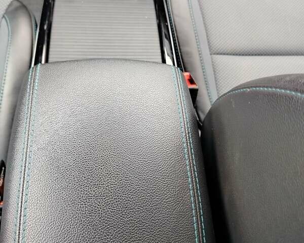 Білий Кіа Niro, об'ємом двигуна 0 л та пробігом 75 тис. км за 19700 $, фото 18 на Automoto.ua