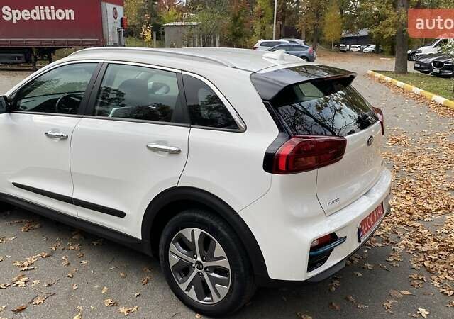 Белый Киа Niro, объемом двигателя 0 л и пробегом 63 тыс. км за 22500 $, фото 15 на Automoto.ua