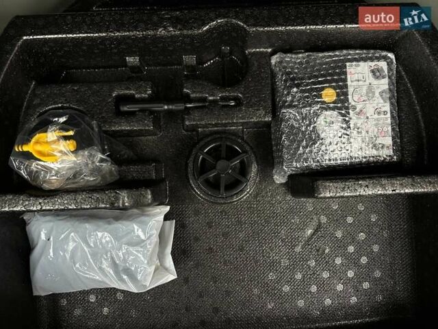 Білий Кіа Niro, об'ємом двигуна 0 л та пробігом 62 тис. км за 24500 $, фото 85 на Automoto.ua