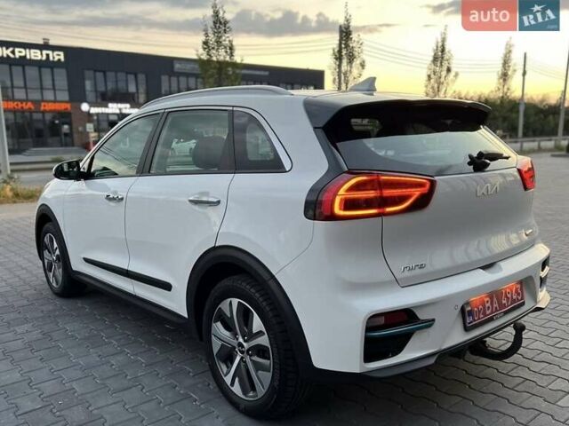 Белый Киа Niro, объемом двигателя 0 л и пробегом 112 тыс. км за 17600 $, фото 5 на Automoto.ua